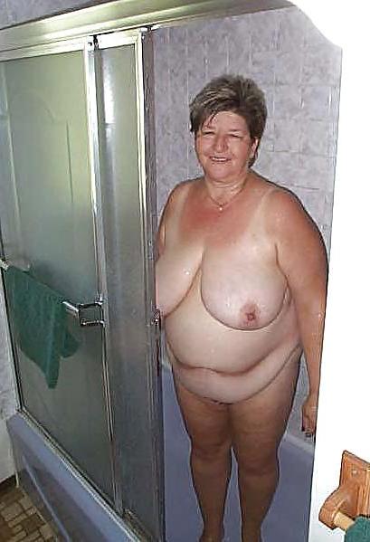 21P Saggy tits 112.