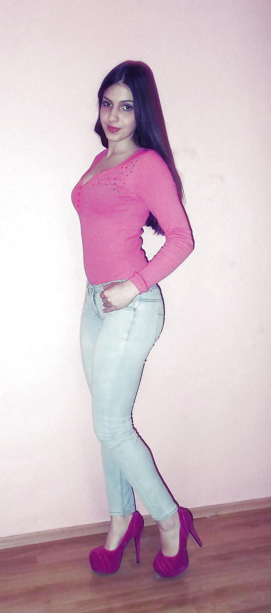 25P Babes In Jeans