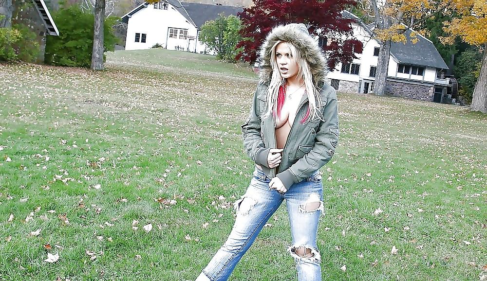 25P Babes In Jeans