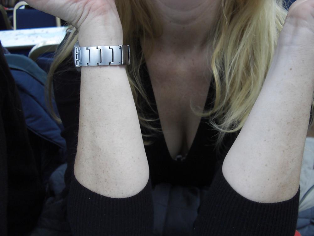 25P Mature with big tits and a huge downblouse cleavage
