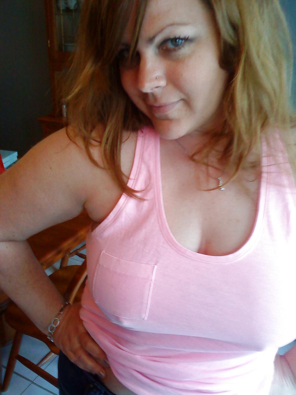 16P Exposed Amateur Wife flashes her fat tits
