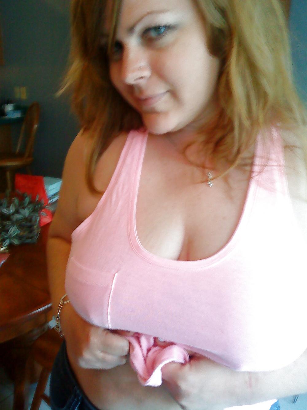 16P Exposed Amateur Wife flashes her fat tits