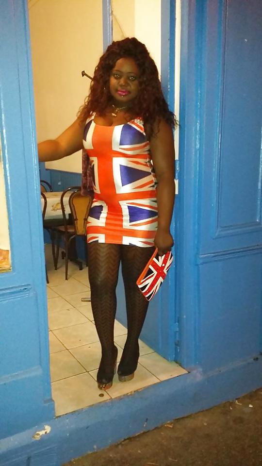 11P Happyness la Jolie - Fat Ebony Tart 