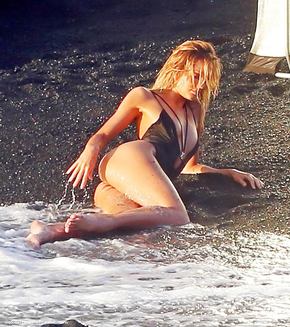 25P Candice Swanepoel Super Sexy Bikini Photoshoot In Hawaii
