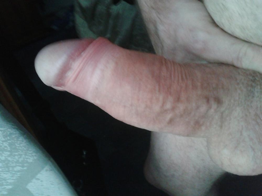 11P HIS PRIVATE PHONE PHOTOS