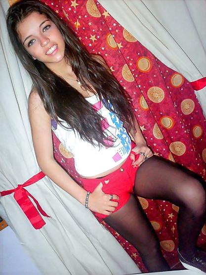 25P Cute teen babes