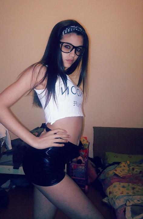 25P Cute teen babes