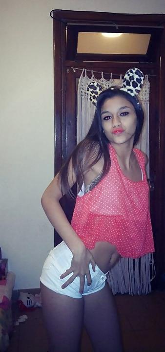 25P Cute teen babes