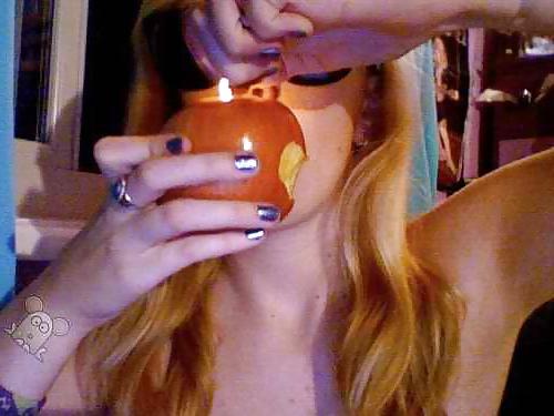 17P Smoking Stoner Girls