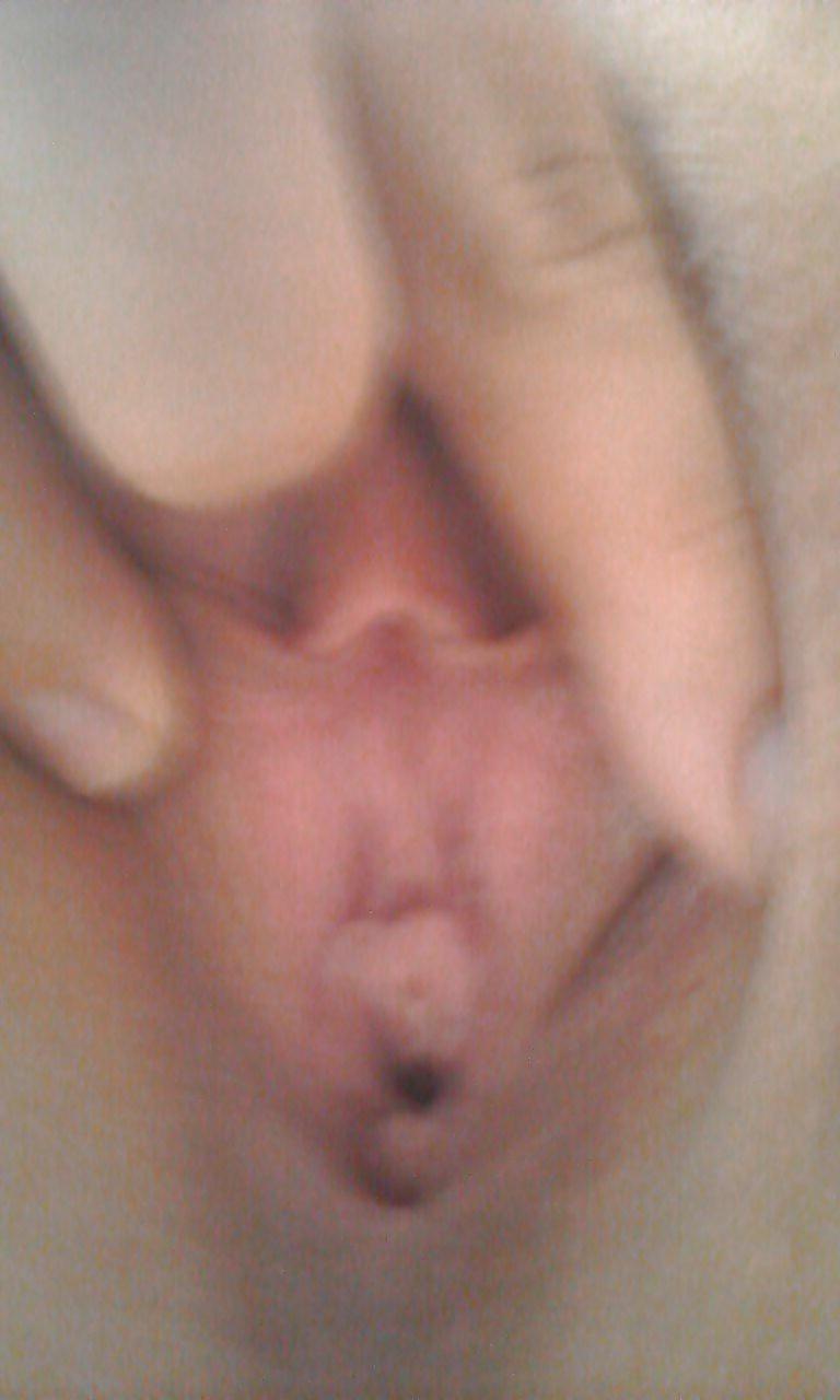 14P PRIVATE PHONE PHOTOS (HER)