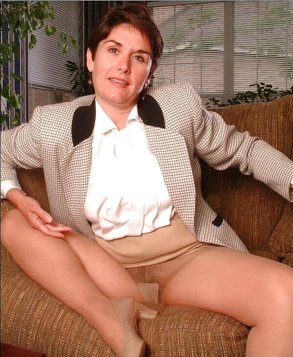 23P Mature American college professor strips showers