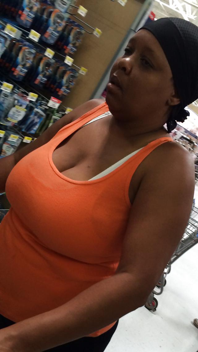 25P Candid Big Boobs & Ass