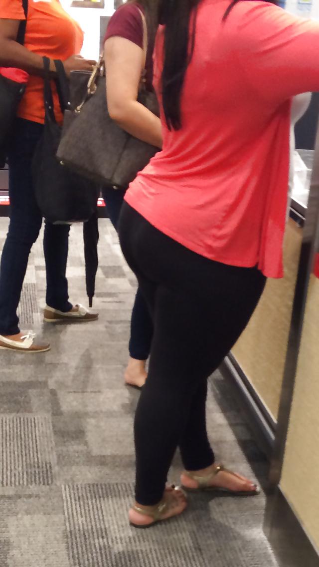 25P Candid Big Boobs & Ass