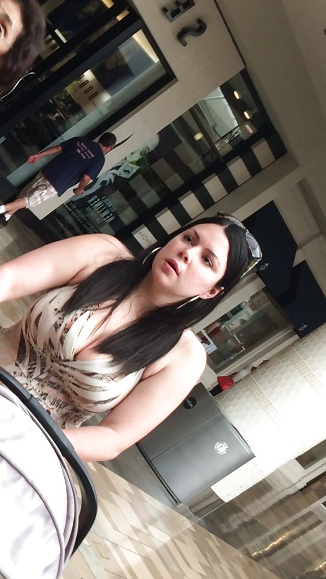 25P Candid Big Boobs & Ass