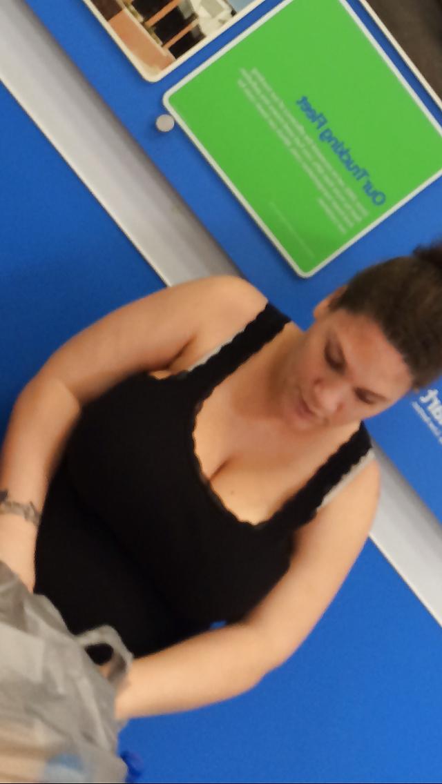25P Candid Big Boobs & Ass