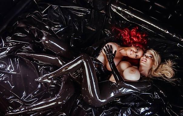 25P Red and Blond Busty Latex Babes
