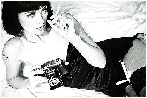 25P Smoking Sexy 18