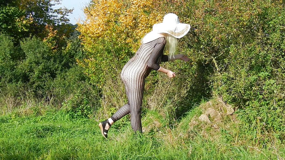 25P Herbstspaziergang im Catsuit