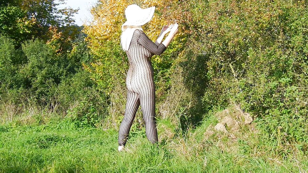 25P Herbstspaziergang im Catsuit