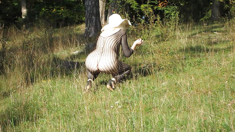 25P Herbstspaziergang im Catsuit