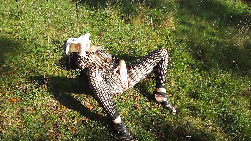 25P Herbstspaziergang im Catsuit