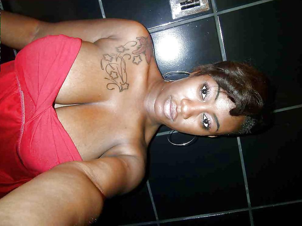 17P GROSSE TITTEN-BOOTY-BILDER