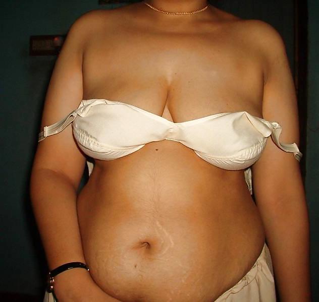 25P Stretched Indian Aunties