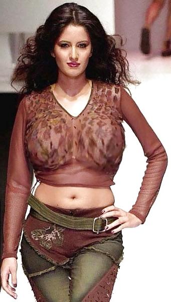 25P Indian Girls Big Boobs