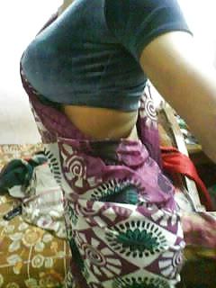 25P Paki indian boobs cleavage hot 