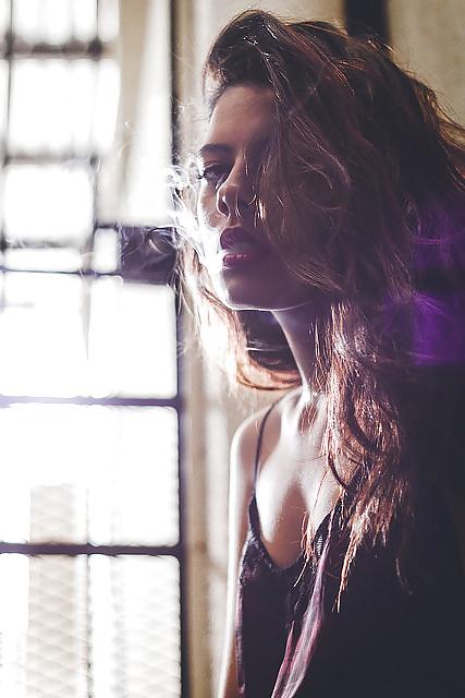 25P Smoking Sexy 17