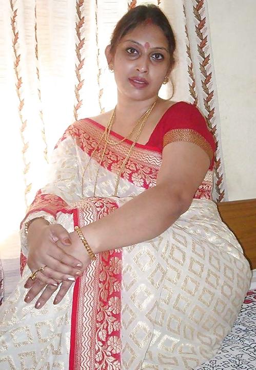 25P Indian Aunties