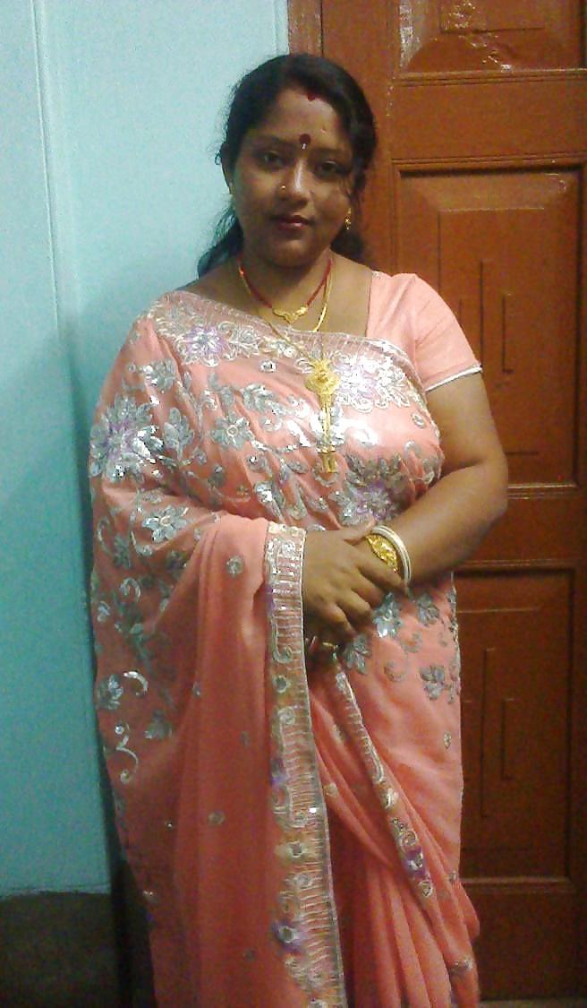 25P Indian Aunties