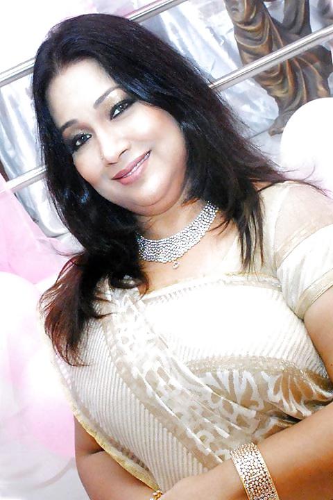 25P Indian Aunties