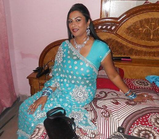 25P Indian Aunties