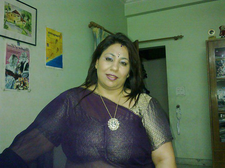 25P Indian Aunties