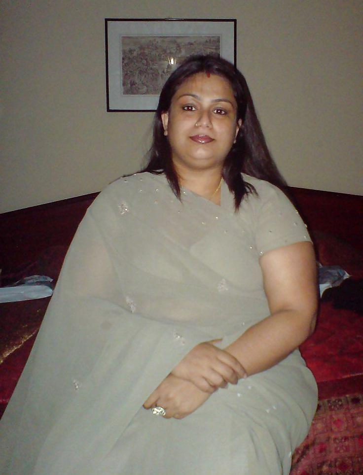 25P Indian Aunties