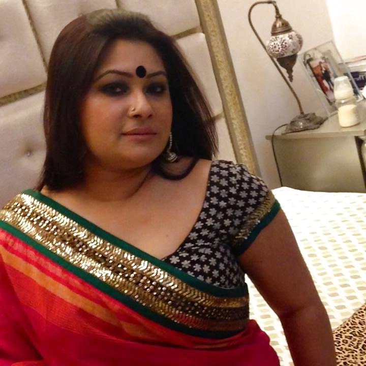 25P Indian Aunties