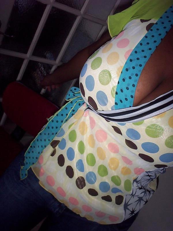 11P Ebony busty girlfriend