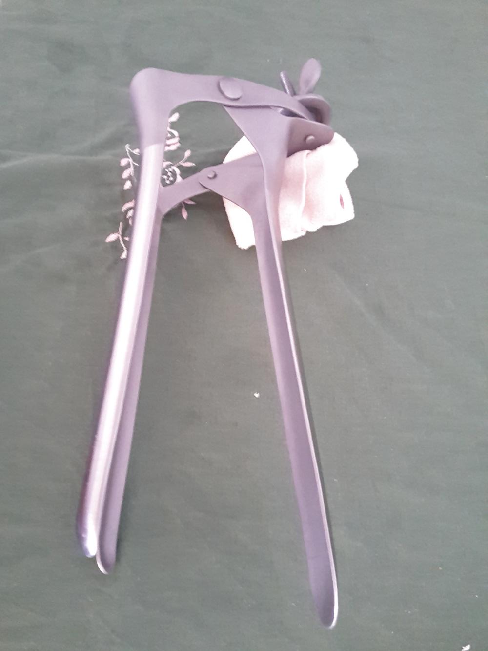 7P Speculum  geant Polansky  l Speculum   dans els fesse  