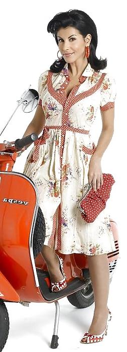 25P Reem Kherici actrice french beurette