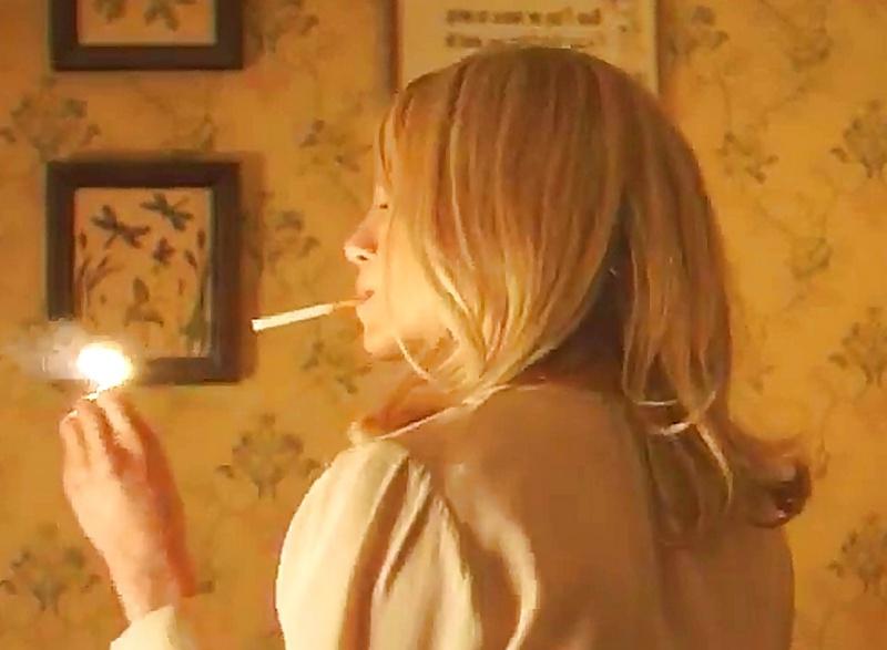 25P Jennifer Aniston Smoking