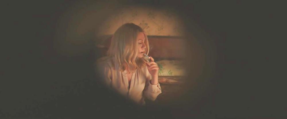 25P Jennifer Aniston Smoking