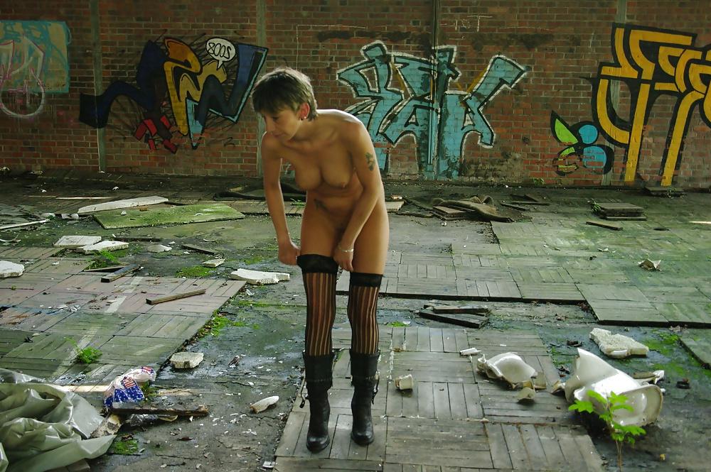 25P Wet and horny german milf posing in stockings for you