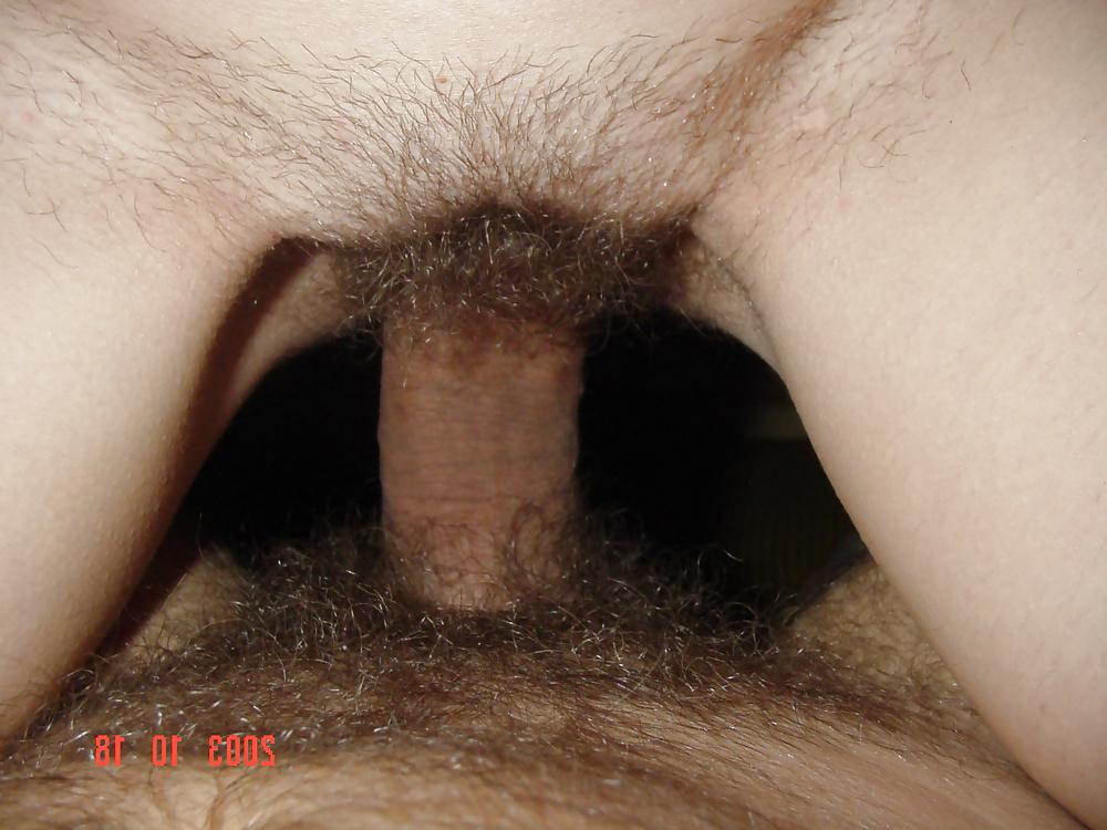 15P Skiny amateur wife with hairy pussy
