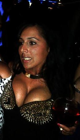 25P Fatima Hadraoui, beurette pute, corps de folie, chiennasse!