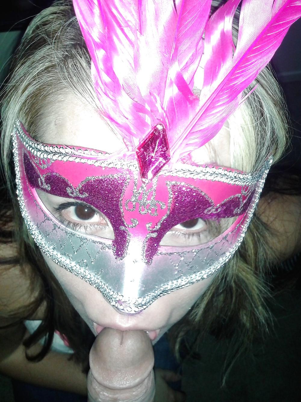 7P Pink mask