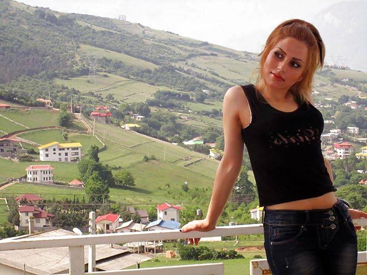 20P Persian Girls From FB 2