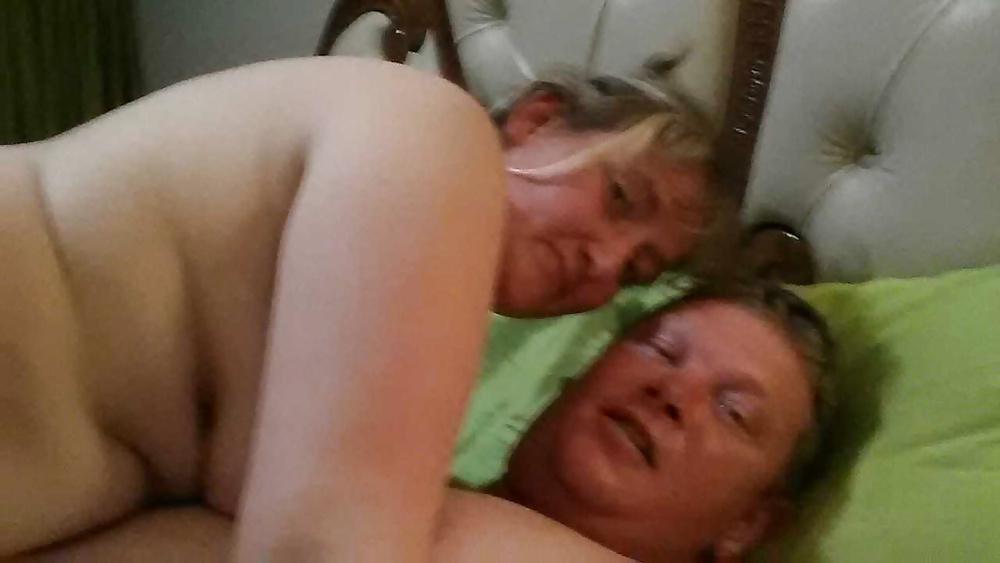 8P Chubby couple