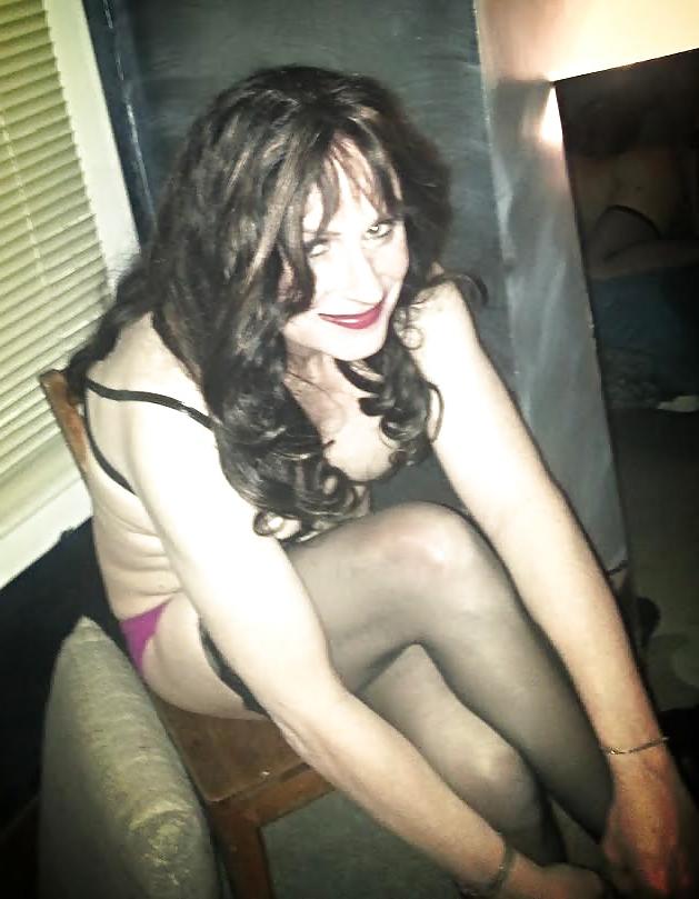 25P Cuckolding Hotwife with Sissy Husband