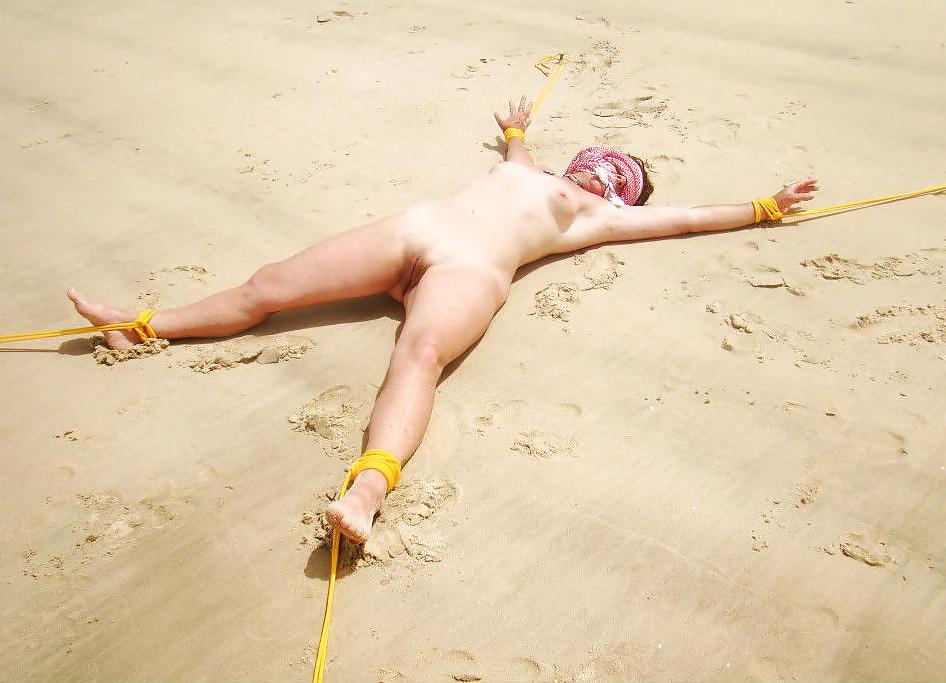 25P Outdoor Bondage - Vol. 2